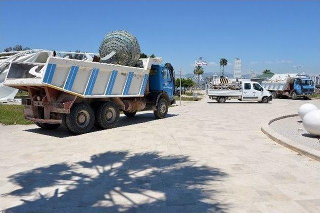 34 Milyon Lira Harcanan Deniz Park&rsquo;ın Yıkımına Başlandı 2