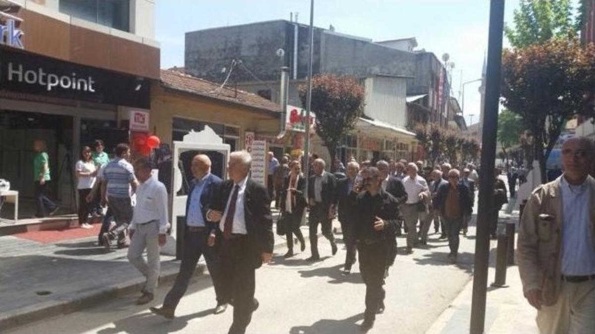 Chp D&uuml;zce Se&ccedil;im B&uuml;roları D&uuml;zenlenen T&ouml;renle A&ccedil;ıldı