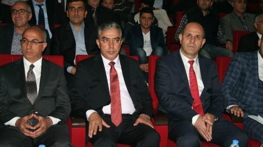 Ka&uuml;&rsquo;de &ldquo;t&uuml;rkiye&rsquo;nin Yeni Anayasa İhtiyacı Ve Başkanlık Sistemi&rdquo; Konuşuldu