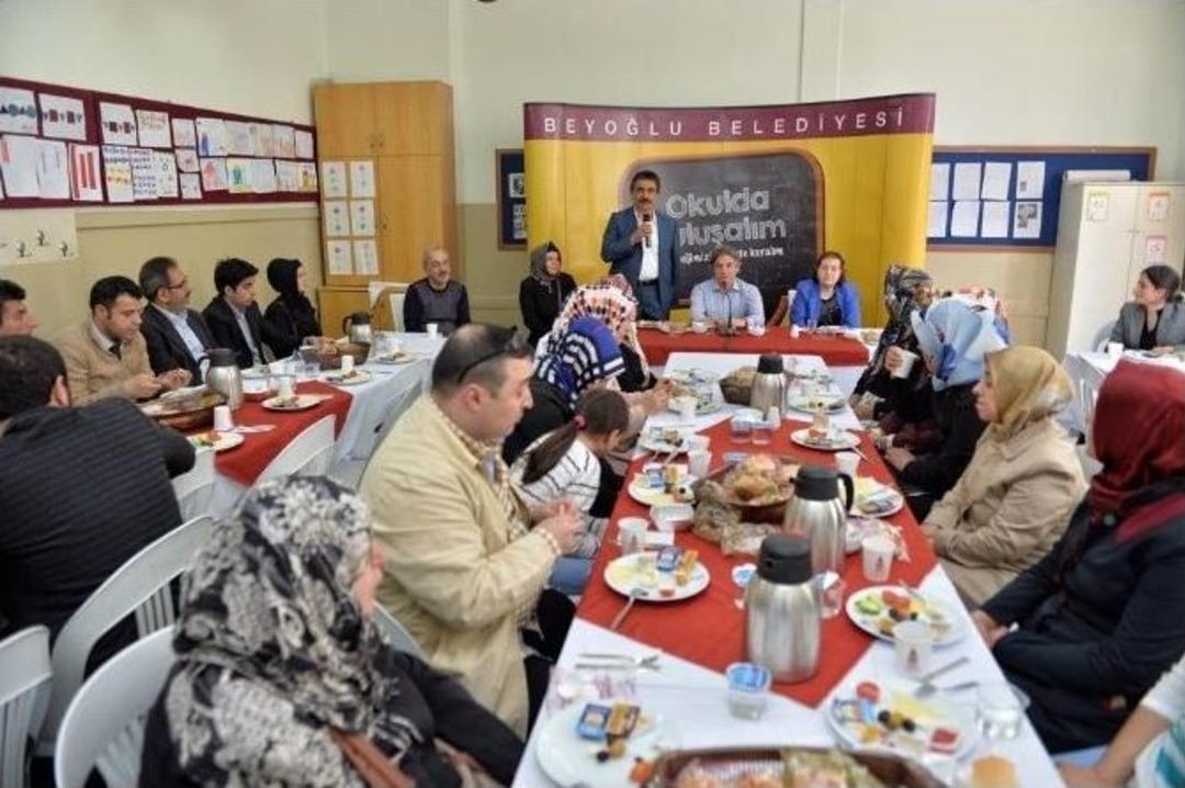 Başkan Demircan Miniklerle Buluştu