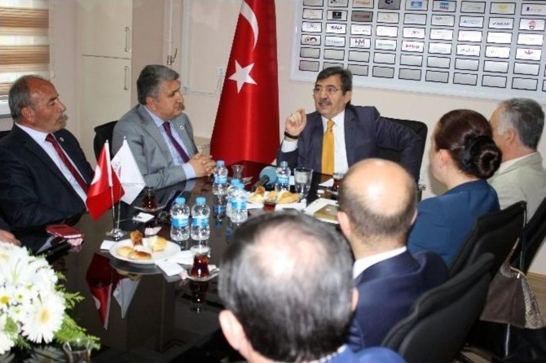 Bakan G&uuml;ll&uuml;ce: &ldquo;toplumsal Olaylarla T&uuml;rkiye&rsquo;ye Hep Patinaj &Ccedil;ektirildi&rdquo;