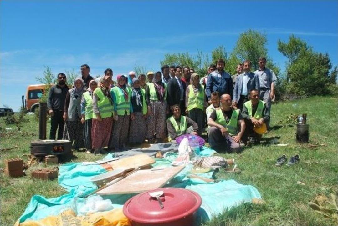 Ge&ccedil;ici Orman İş&ccedil;ileri Hıdrellez Kutladılar
