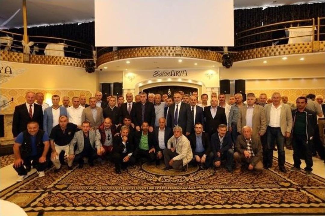 Başkan To&ccedil;oğlu: &ldquo;t&uuml;m İl&ccedil;elere Sentetik Saha&rdquo;