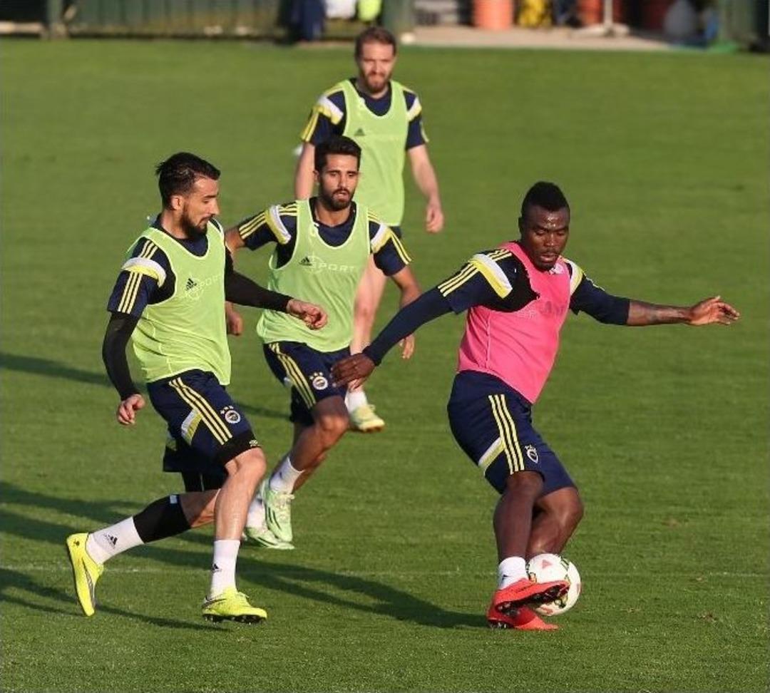 Fenerbah&ccedil;e, Sivasspor Ma&ccedil;ı Hazırlıklarını S&uuml;rd&uuml;r&uuml;yor