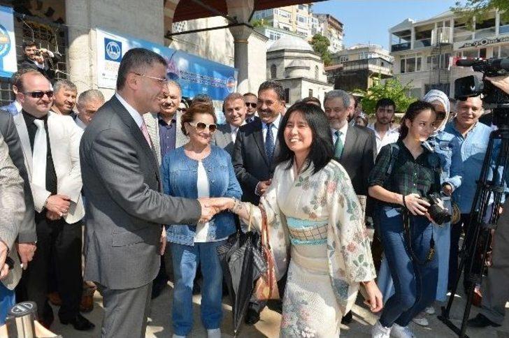 Üsküdar’da Mor Salkım Erguvan Ve Mimoza Şenliği G3