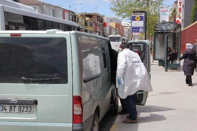 Erzincan&rsquo;da Banka Aracını Kriko İle Soymaya Kalkıştılar 3