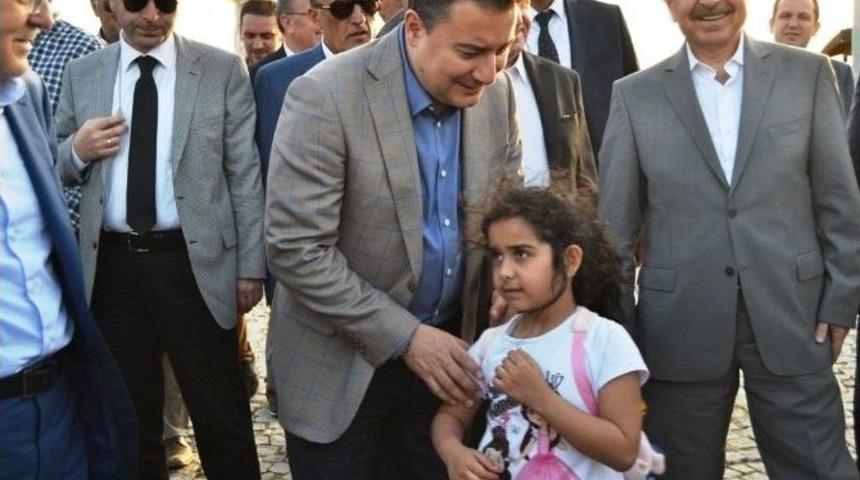 Başbakan Yardımcısı Babacan Ayvalık&rsquo;ta İncelemelerde Bulundu