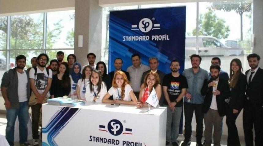 Standard Profil, Btfest&rsquo;te D&uuml;zce &Uuml;niversitesi &Ouml;ğrencileri İle Buluştu