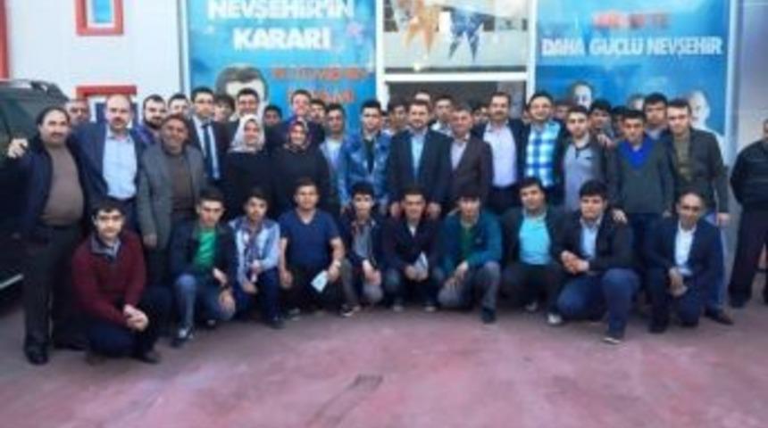 Ak Parti Milletvekili Adayları Gen&ccedil; Se&ccedil;menlerle Buluştu