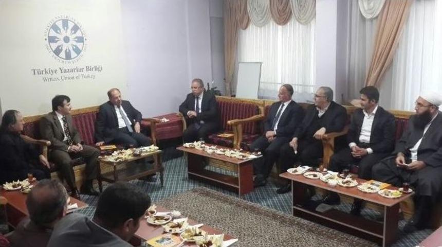 Eski Sağlık Bakanı Prof. Dr. Recep Akdağ Erzurum Sivil Toplum Platformu&rsquo;nu Ziyaret Etti