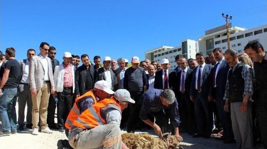 Kilis Belediyesi&rsquo;nin Mahallelerde Başlattığı Seferberlik S&uuml;r&uuml;yor