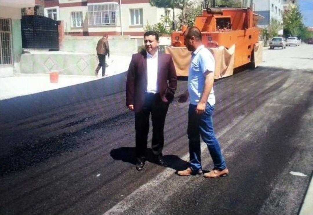 Boz&uuml;y&uuml;k&rsquo;te Asfaltlama &Ccedil;alışmaları