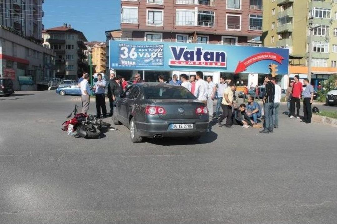 &Ccedil;arptığı Otomobilin &Uuml;st&uuml;nden U&ccedil;tu