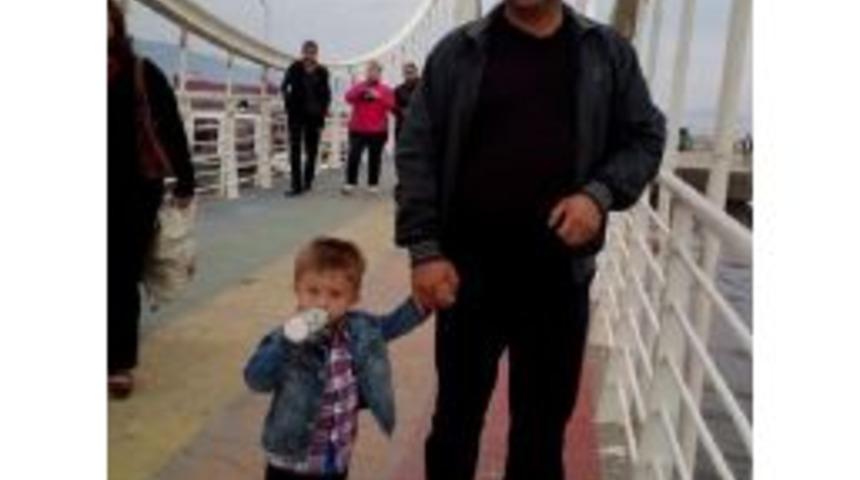 Devrilen Trakt&ouml;r&uuml;n Altında Kalan &Ccedil;ift&ccedil;i &Ouml;ld&uuml;