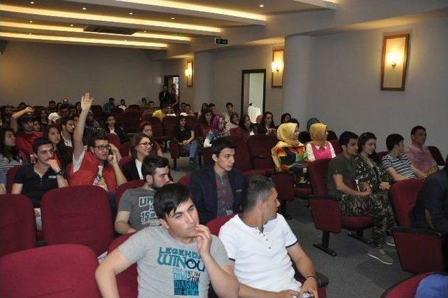 Özbek’ten Üniversitelilere Altın Öğütler 1