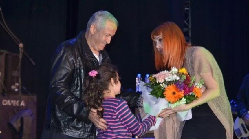 Aylin Aslım&rsquo;dan Muhteşem Performans