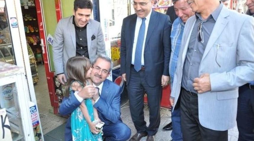 &Uuml;n&uuml;var İle &Ccedil;elikcan Esnafı Gezdi