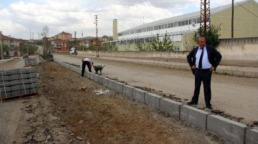 Taşk&ouml;pr&uuml; Belediyesi, Baharla Birlikte &Ccedil;alışmalarına Başladı