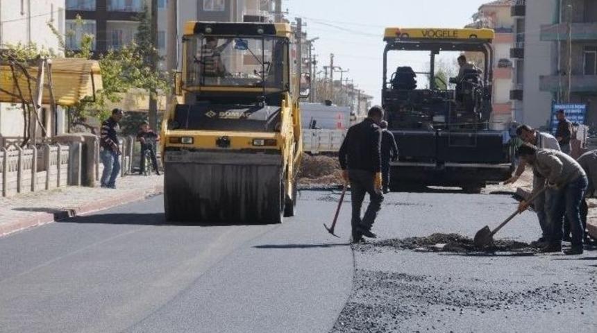 Sel&ccedil;uk Mahallesinde Asfaltlama &Ccedil;alışması