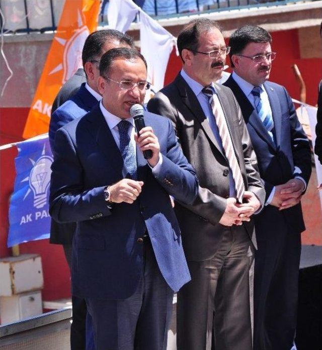 Eski Adalet Bakanı Bekir Bozdağ, Ak Parti Sorgun Karargah Açılışına Katıldı