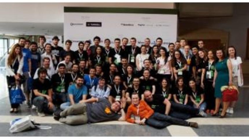 Google&rsquo;dan Dev Ankara &Ccedil;ıkartması