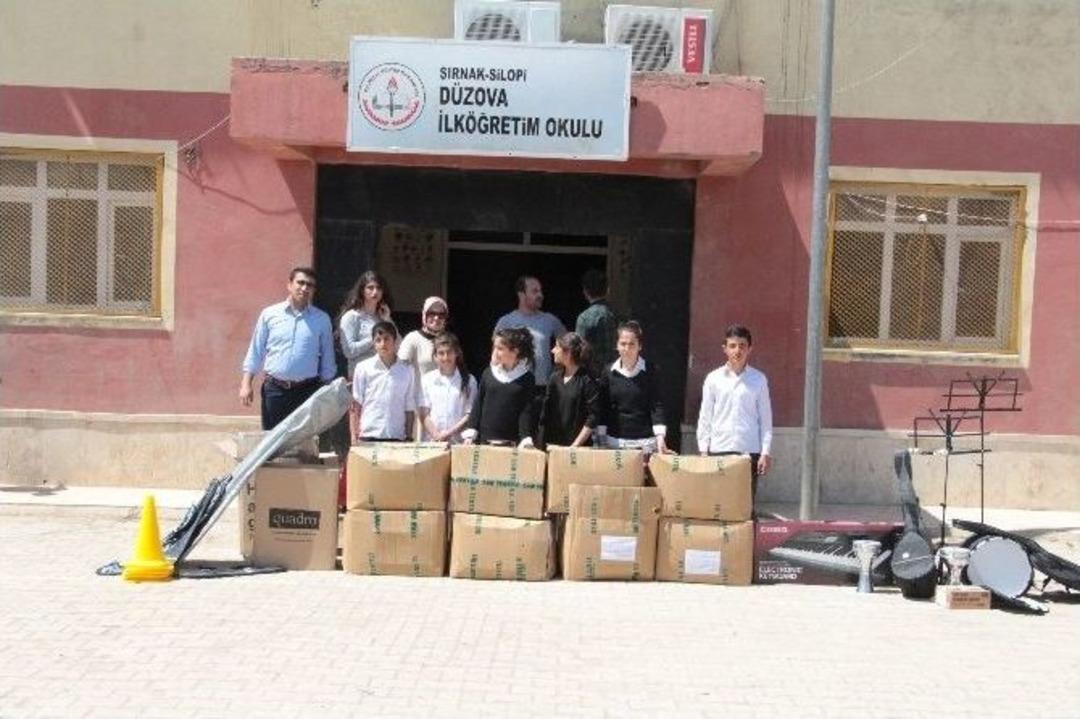 Silopi&rsquo;de &Ouml;ğrenciler İlk Defa Ellerine Gitar Aldı