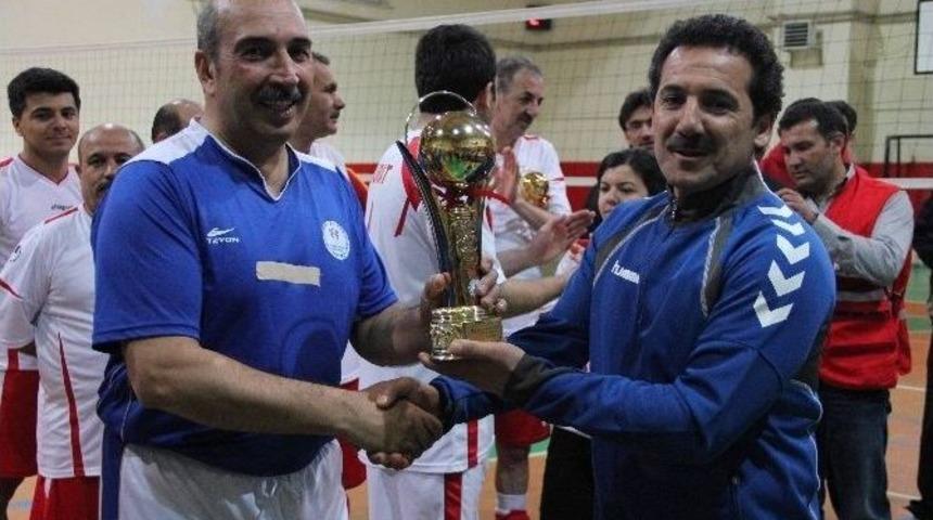 Van&rsquo;da Kurumlar Arası Voleybol M&uuml;sabakası