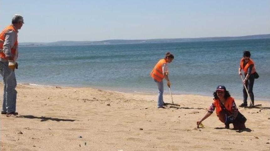 Sinop&rsquo;ta Sahilde Temizlik Etkinliği