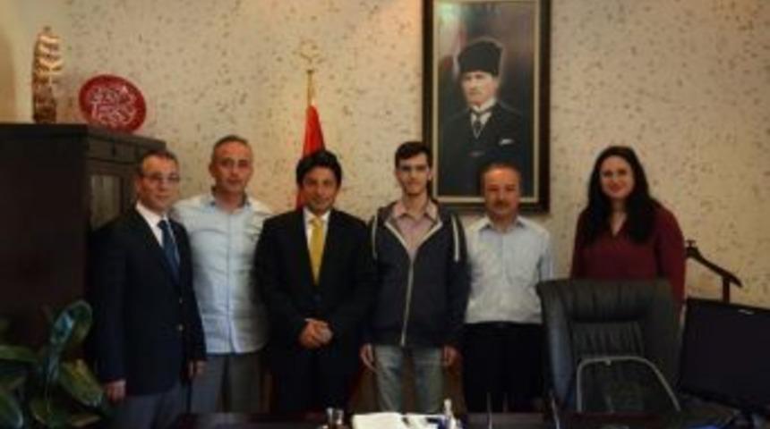 İzmir Urla Cengiz Aytmatov Sosyal Bilimler Lisesi &Ouml;ğrencisi T&uuml;rkiye 1. Oldu