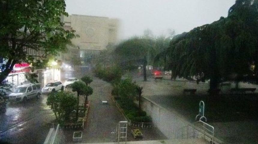 Tekirdağ&rsquo;da Fırtına Ve Sağanak Yağış