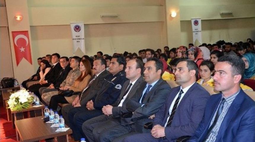 Kelkit&rsquo;te Madde Bağımlılığı Paneli D&uuml;zenlendi