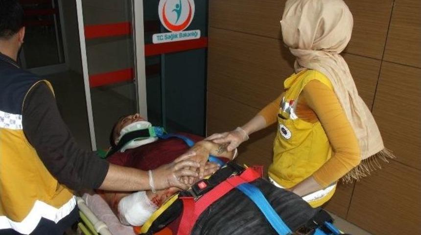 Otomobil İle Motosiklet &Ccedil;arpıştı: 1 Yaralı