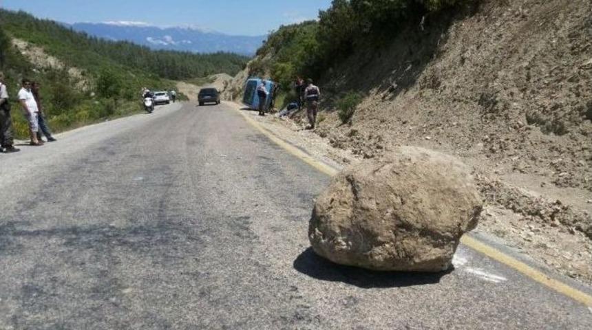 Bağımsız Adayın Se&ccedil;im Konvoyunda Kaza: 1 &Ouml;l&uuml;