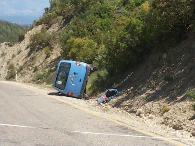 Bağımsız Adayın Seçim Konvoyunda Kaza: 1 Ölü