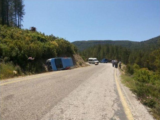 Bağımsız Adayın Seçim Konvoyunda Kaza: 1 Ölü