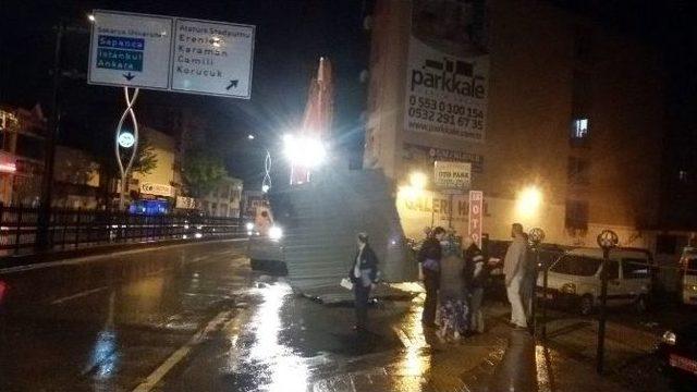 Şiddetli Rüzgar Çatıları Uçurdu 1