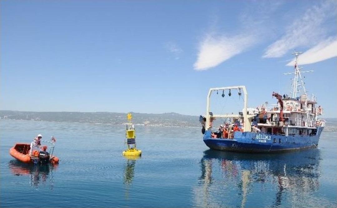 Akdeniz&rsquo;de İlk Oşinografik G&ouml;zlem Şamandırası Denize Bırakıldı