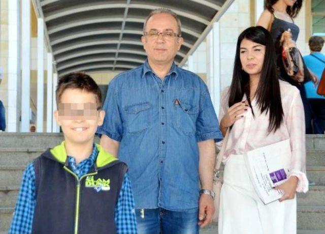 Kitapla Vurup Öğrencisini Yaralayan Öğretmene Dava 2