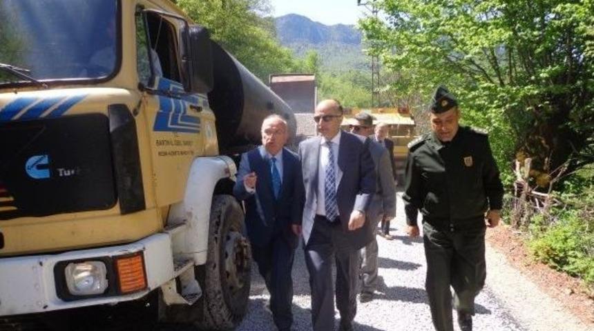 Vali Azizoğlu Yol &Ccedil;alışmalarını Denetledi