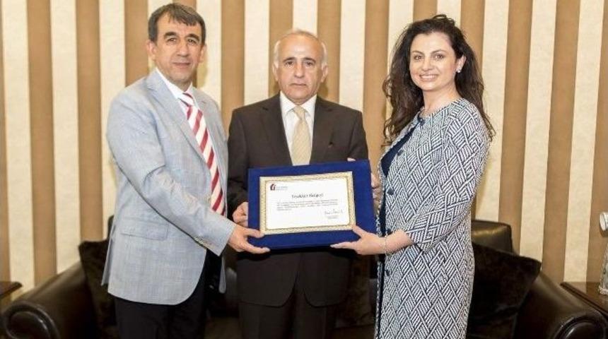 Maliye Bakanı Mehmet Şimşek’ten Gürallar’a Teşekkür Belgesi