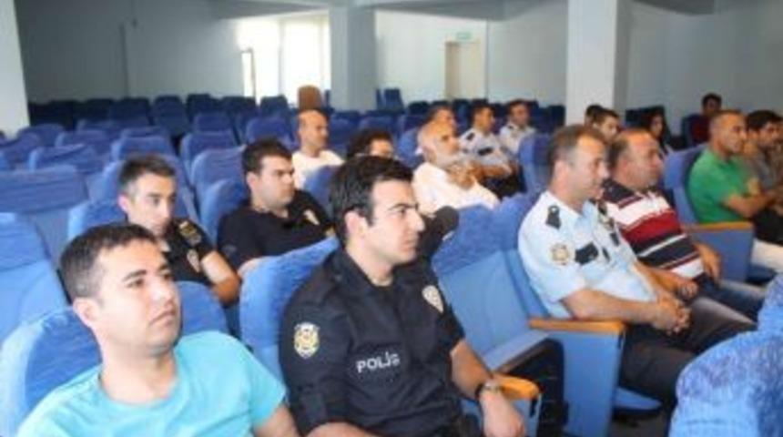 Polislere Se&ccedil;im Eğitimi