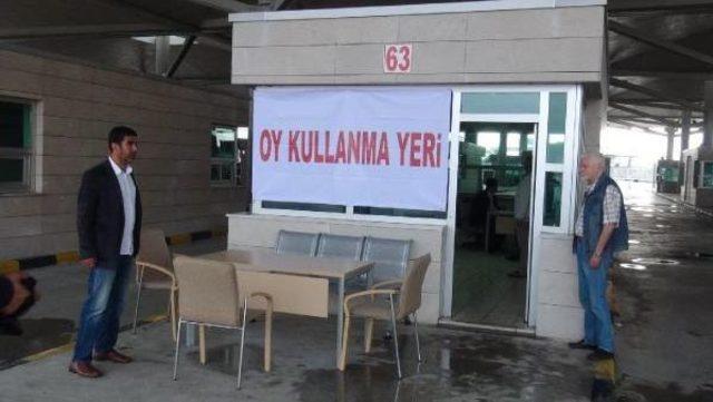 Gümrüklerde Oy Verme Işlemi Başladı