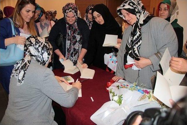 Kadın Gelişim Akademisi Yazar Buluşması İle Devam Etti 2