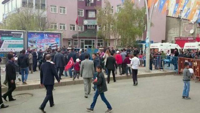 Ağrı Valiliği: Baş&ouml;rt&uuml;l&uuml; Kadın Darp Edilmedi 2