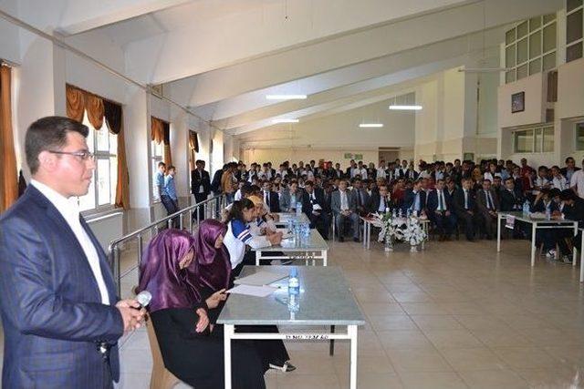 Liseler Arası Bilgi Yarışmasında İmam-hatip Farkı