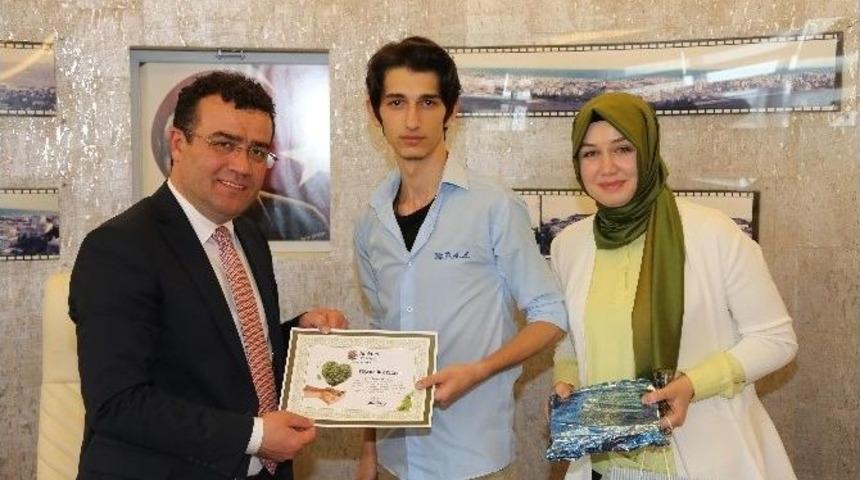 Gen&ccedil;lerin G&ouml;z&uuml;yle &lsquo;&ccedil;anakkale&rsquo;