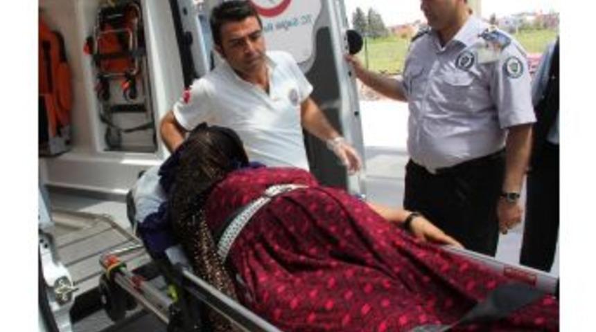 3 Gün Önce Boşandığı Hamile Eşini Dövüp, Hastanelik Etti