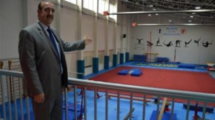 Jimnastik Salonu Yenilendi