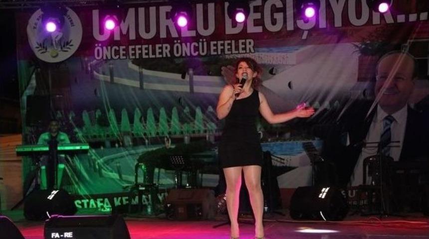 Umurlu Mahalle Halkı Pınar Dilşeker İle Coştu