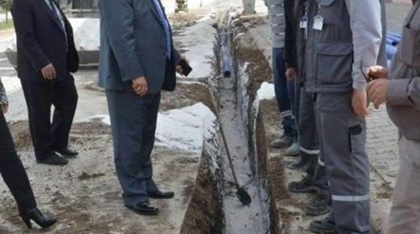 Asbestli Borular Değiştiriliyor